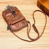 Women's Retro Leather Large Capacity Zip-up Waterproof Crossbody Bag